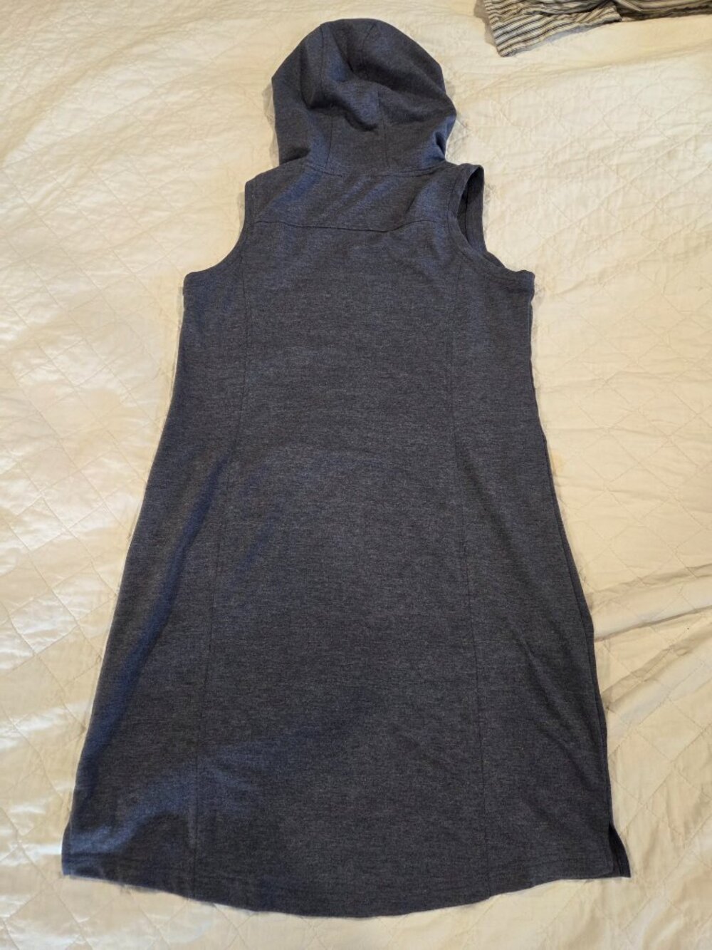 KYODAN Dress with Hood - Picture 2 of 4